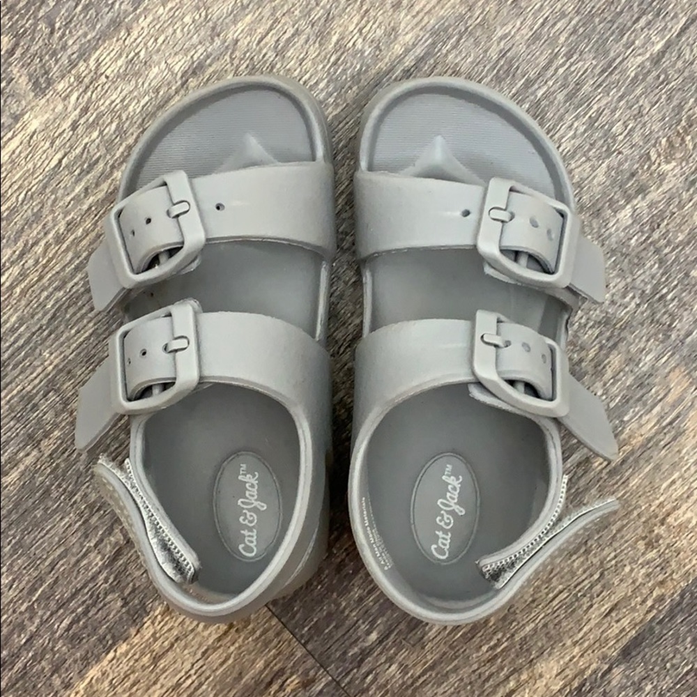 Cat & Jack toddler boy sandals size 8